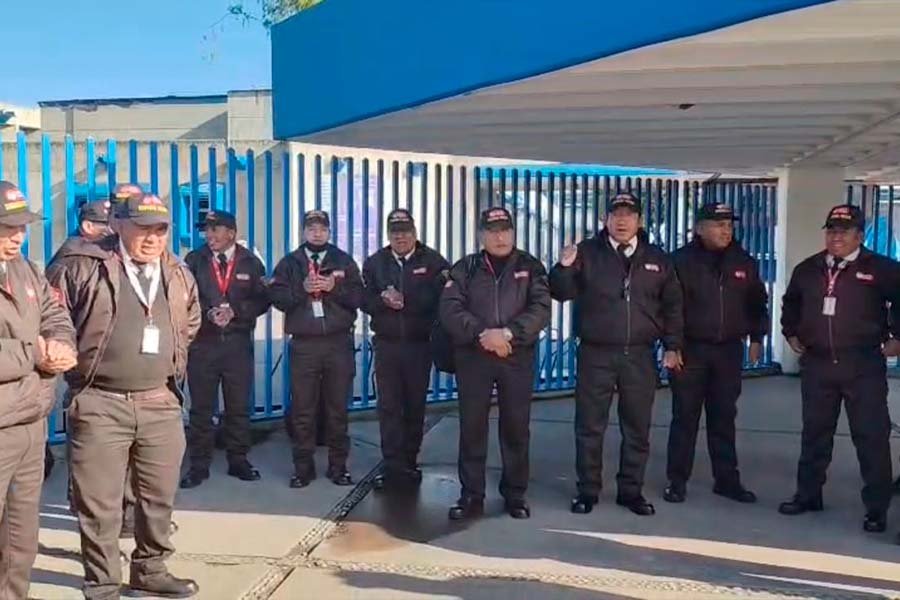 Crisis en EsSalud: 290 agentes de seguridad denuncian impago de sueldos y protestan en El Tambo