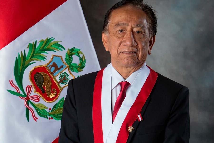Perú: Balcázar asume la presidencia en medio de un vacío de poder absoluto