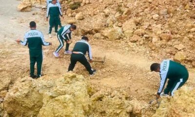 PNP Chongos alto libera vía tras deslizamiento por intensas lluvias