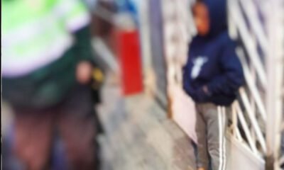 Hallan a niño de 4 años deambulando solo y descalzo de madrugada