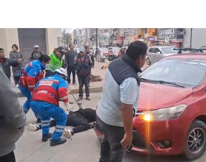Tragedia en dia de paro: Motociclista fallece al chocar con auto