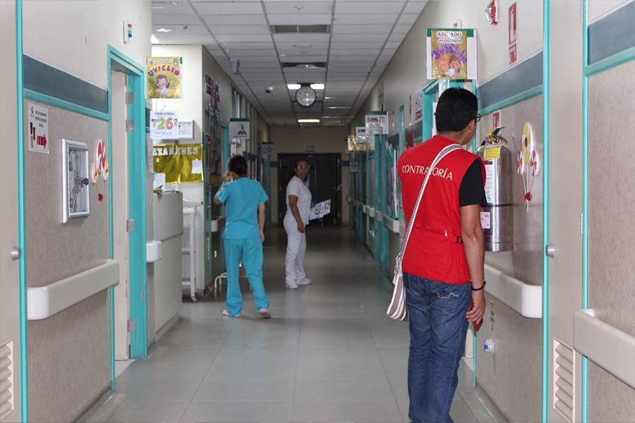 Contraloría detecta ausencia de médicos en áreas críticas durante intervención nocturna en hospital de Junín
