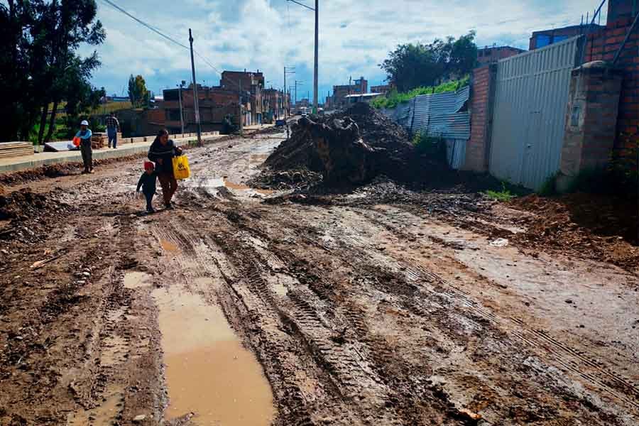 Vecinos de la avenida Los Incas en Chilca denuncian irregularidades en obra de pistas y veredas