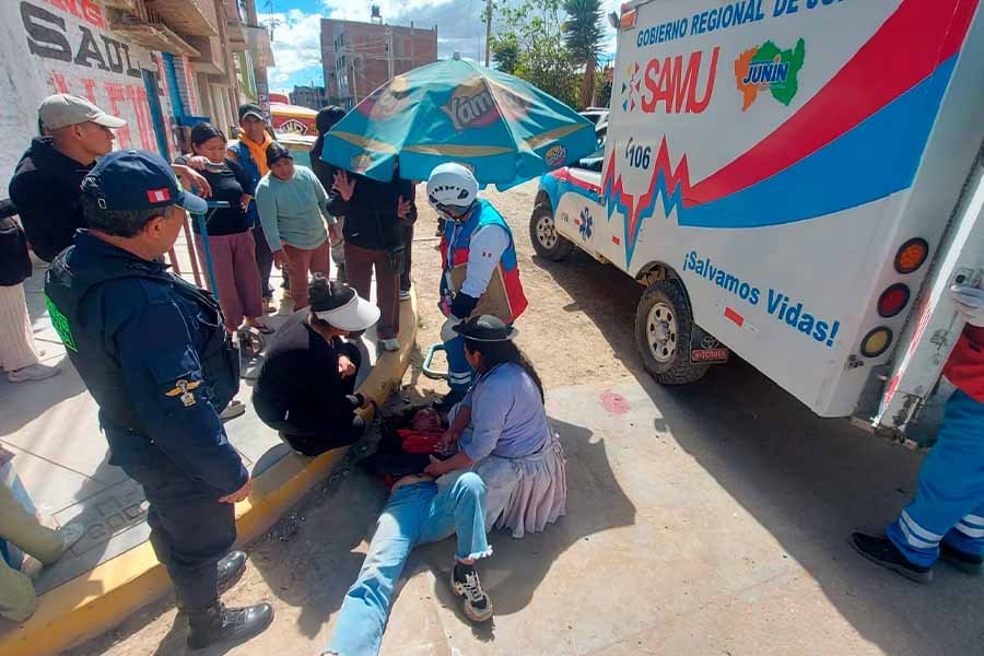 Serenos de Chilca y SAMU auxilian a adolescente tras sufrir caída durante crisis de epilepsia