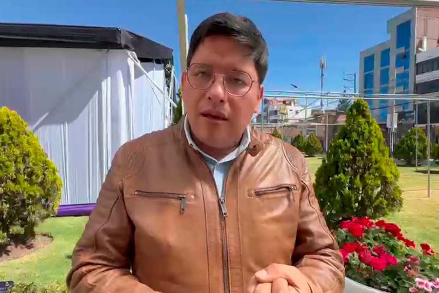 Ilich López culpa a la Comisión de Presupuesto por retiro de fondos para la Carretera Central