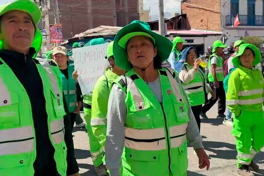 Obreros de limpieza pública de Huancayo protestan por falta de servicios básicos y exigen mejoras laborales