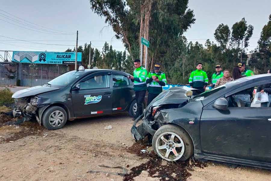 Conductor se da a la fuga tras provocar fuerte choque en la Carretera Central de Concepción