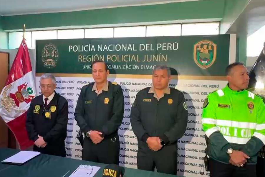 Suspenden de labores a cuatro policías investigados por presunta protección a banda extorsiva