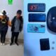 Policía detiene a dos jóvenes por presunto hurto de celular y receptación