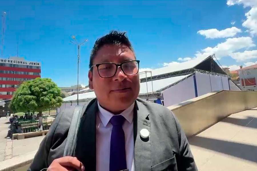 Tras perder en Vilca, René Lazo retorna a la Municipalidad de Huancayo y retoma sus funciones